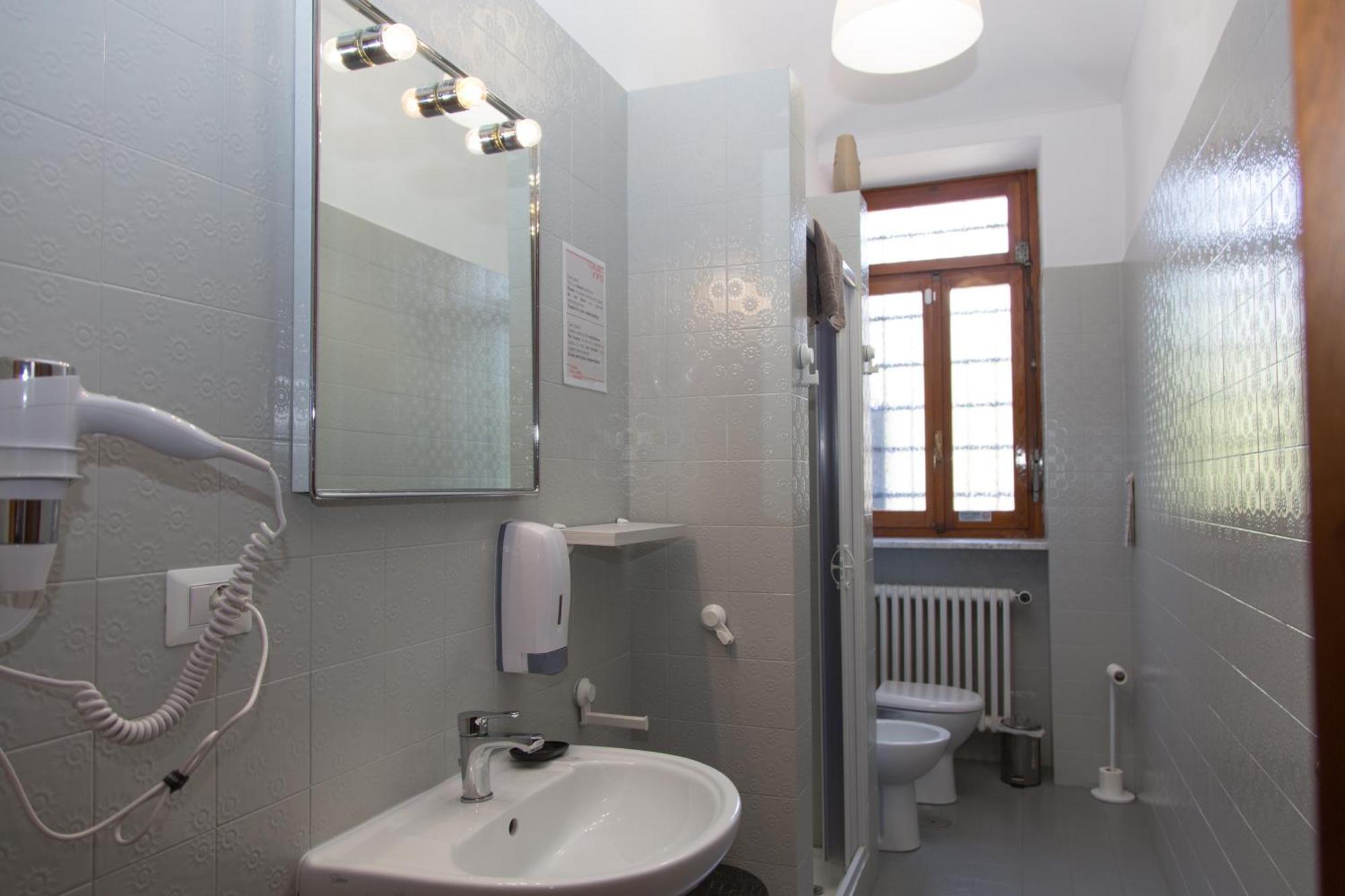 Guest House Turin Metro Young ภายนอก รูปภาพ